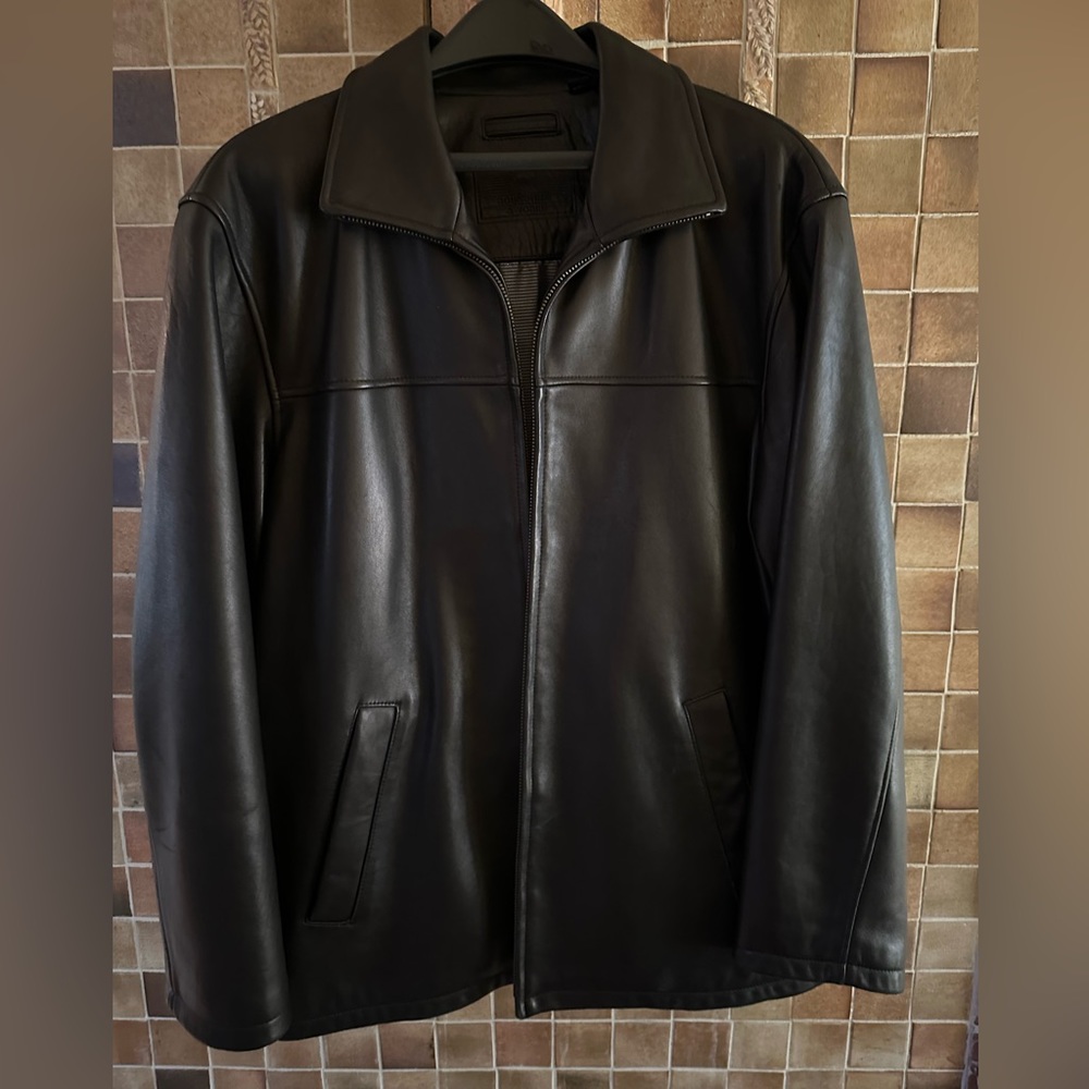 Roundtree & York black soft lambskin jacket Size L Like new